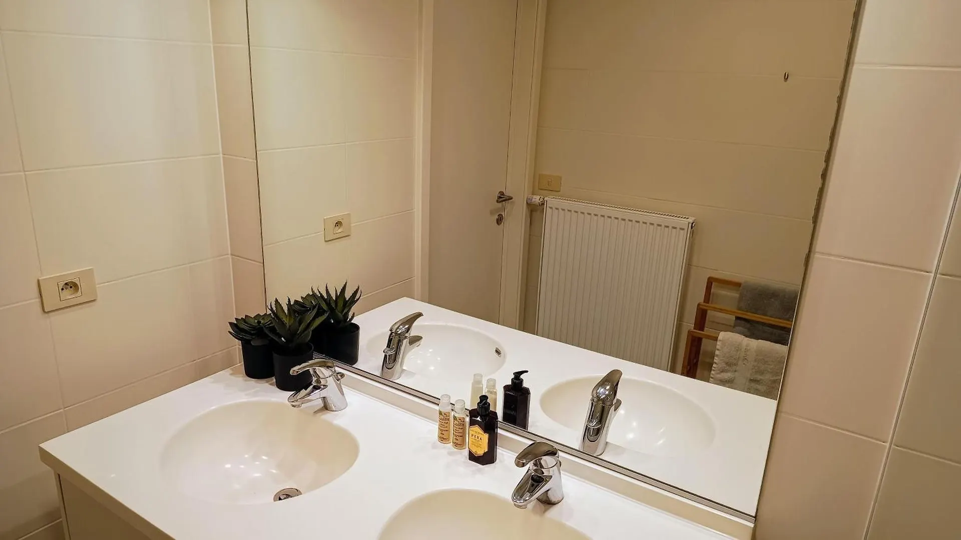 Apartament Huswell - Sunny Terrace With Harbour View - 5-Min Walk To Station Ostenda
